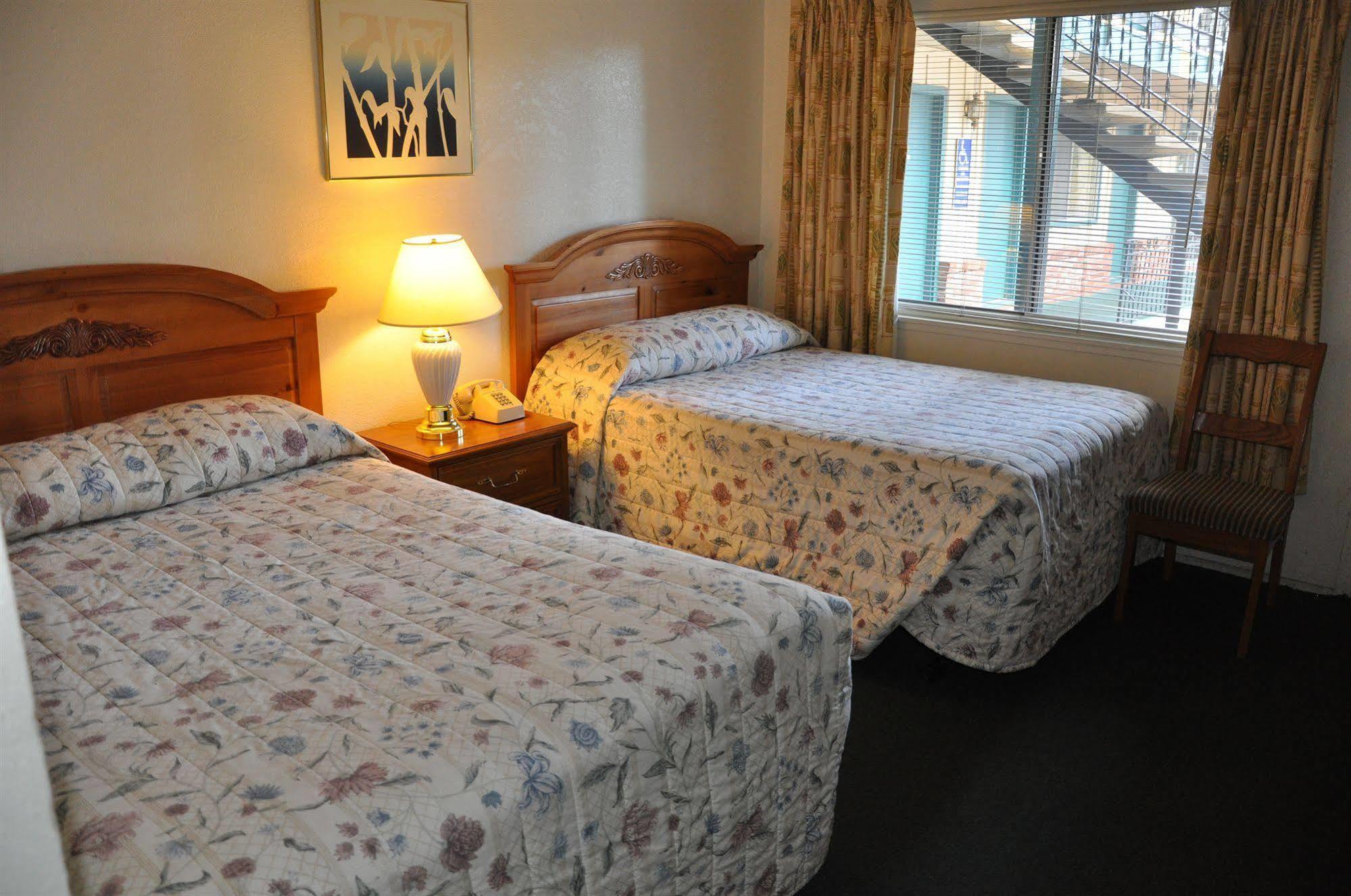 Cedar Inn & Suites Саут Лейк Тахо Екстериор снимка