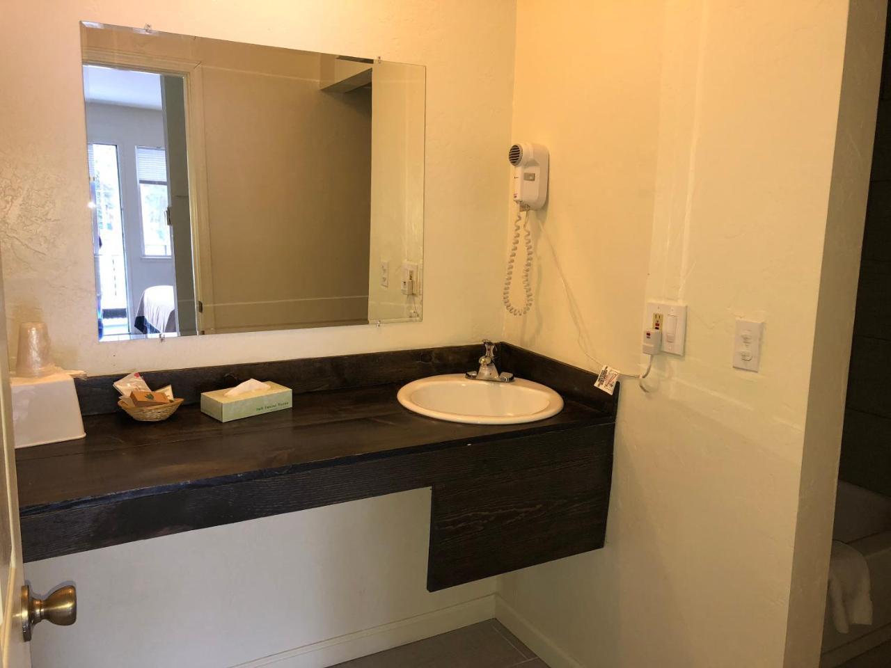 Cedar Inn & Suites Саут Лейк Тахо Екстериор снимка
